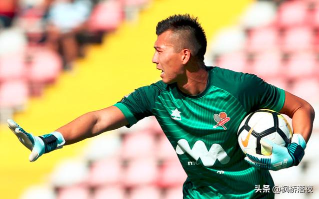 的表现不仅 的表现不仅